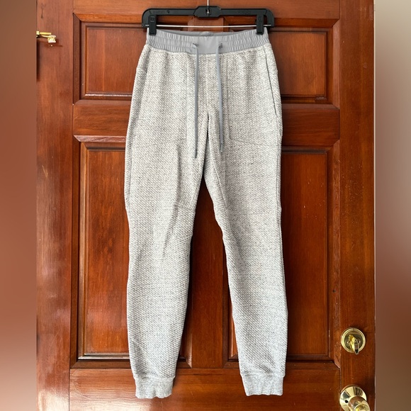 Lululemon At Ease Jogger - Picture 4 of 15